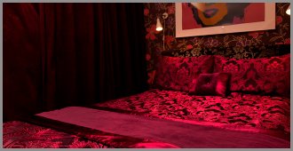 Marilyn Double Bed